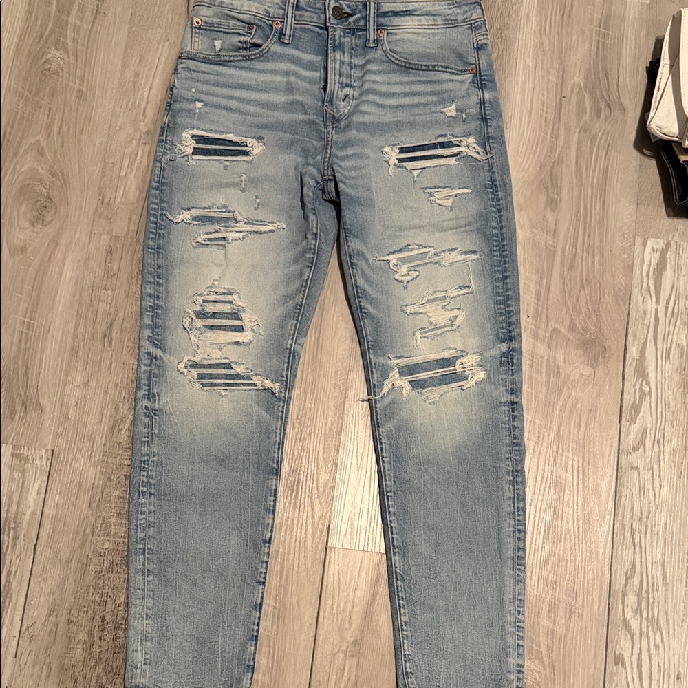 American Eagle Outfitters Men's Distressed  Athletic Fit Jeans in Light Blue